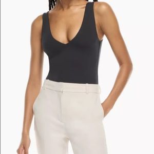 Babaton Contour V-Neck Bodysuit